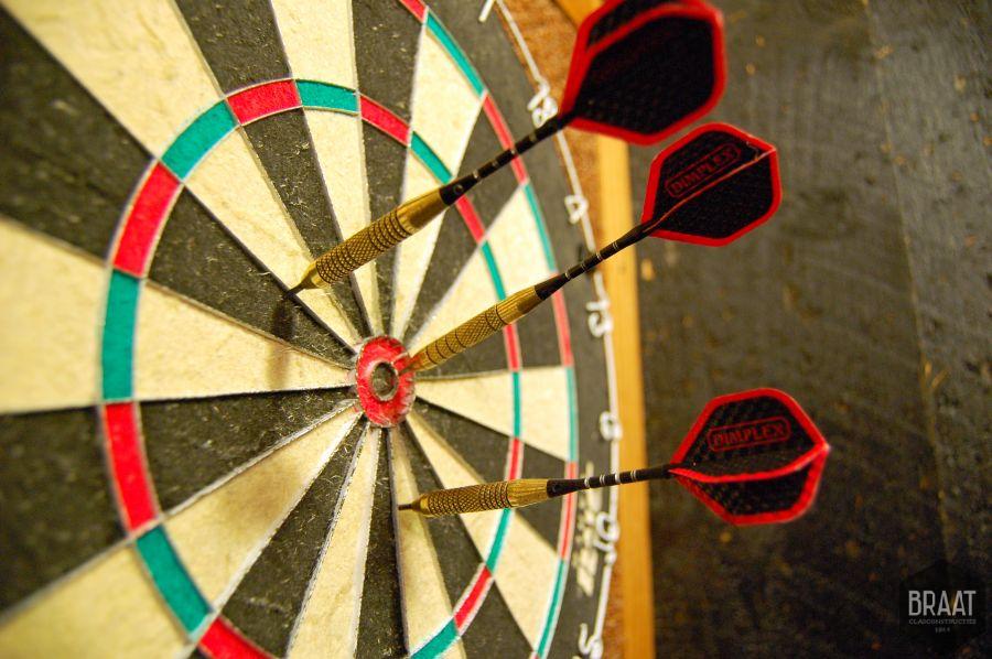 Darts_in_a_dartboard